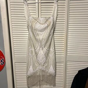 Venus white dress Size 16 very nice